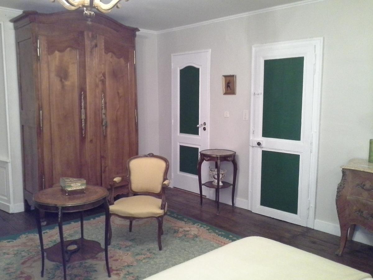 Bed and Breakfast Le Logis De Ruelle Exterior foto