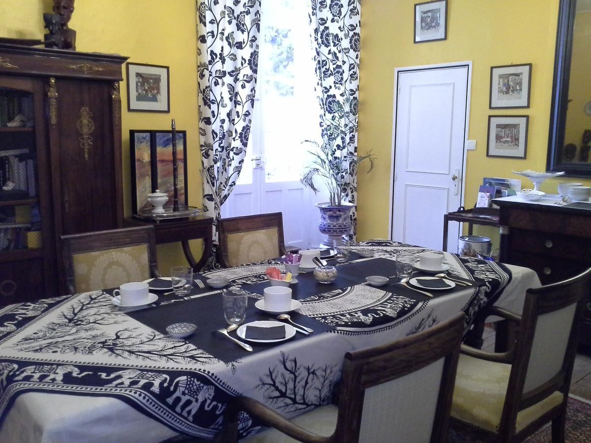 Bed and Breakfast Le Logis De Ruelle Exterior foto