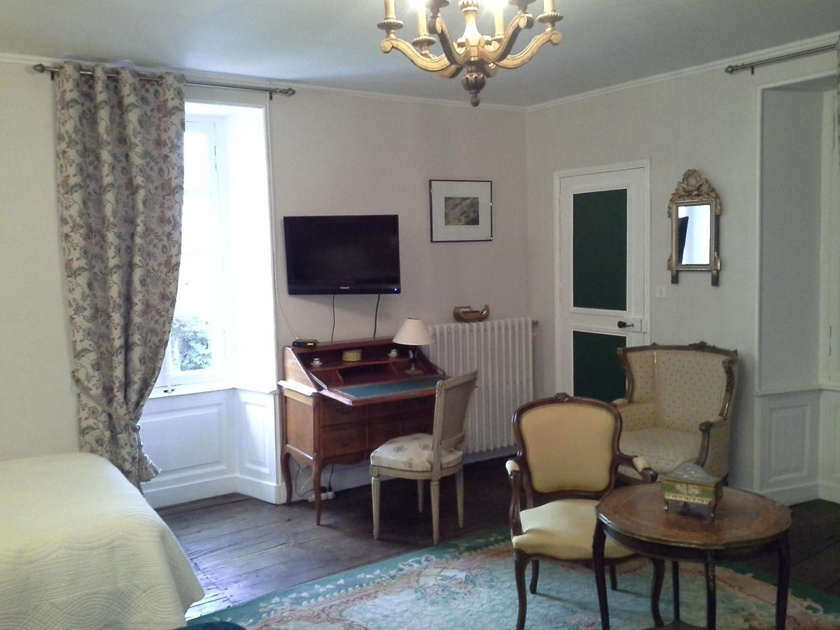 Bed and Breakfast Le Logis De Ruelle Exterior foto
