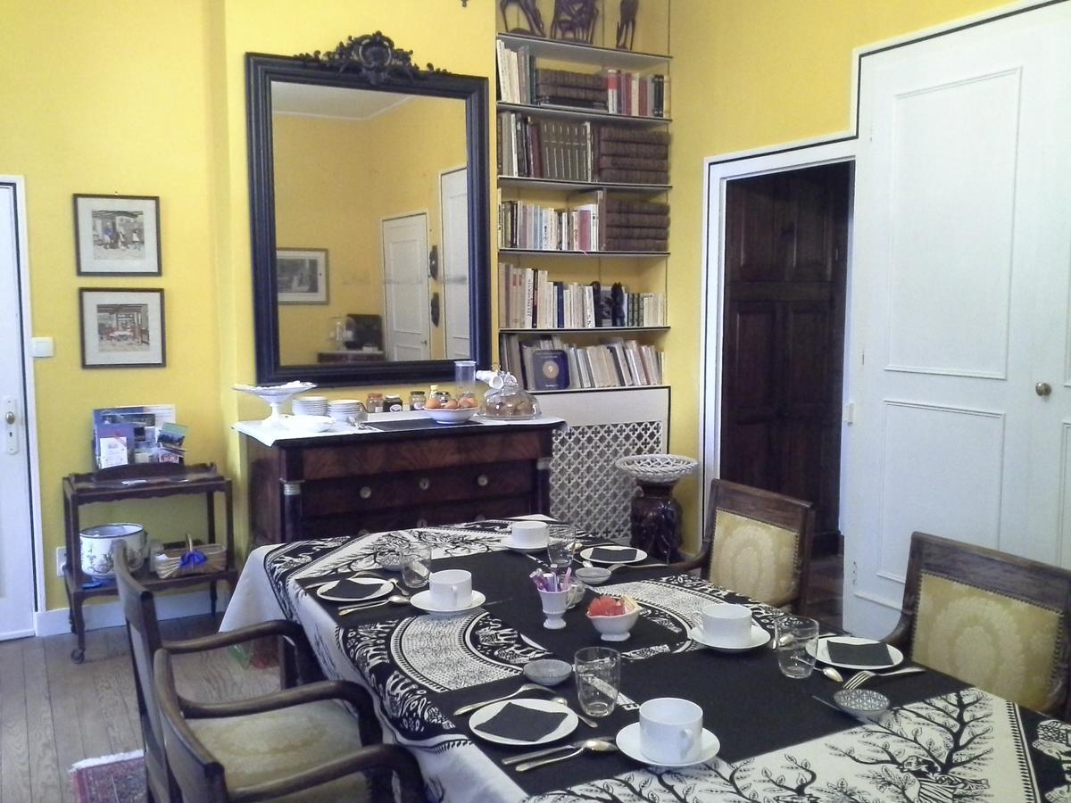 Bed and Breakfast Le Logis De Ruelle Exterior foto